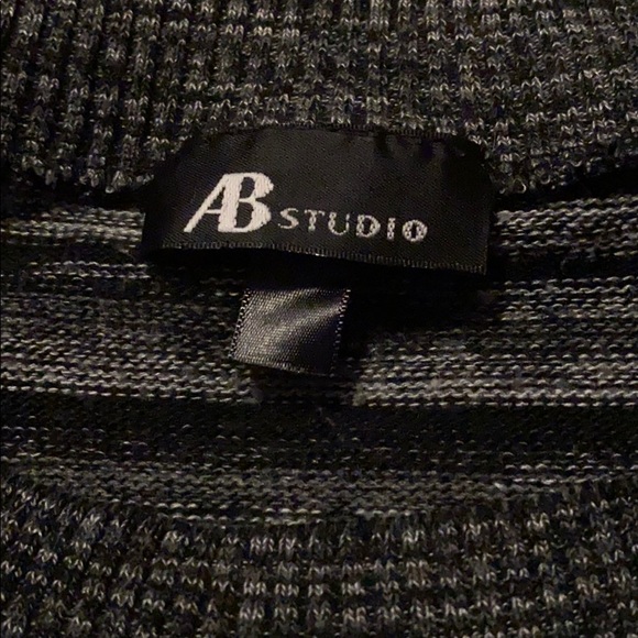 Sweater - Picture 2 of 2